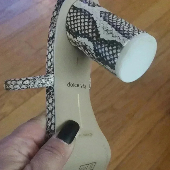 NAYLIN SANDAL BY DOLCE VITA - Picture 2 of 3